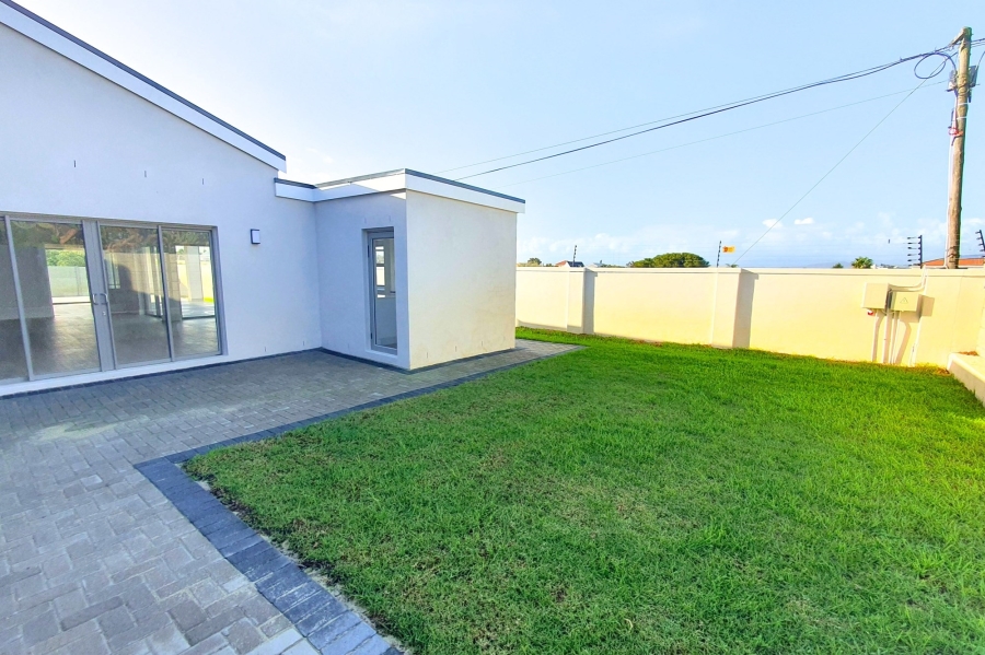 4 Bedroom Property for Sale in Vierlanden Western Cape
